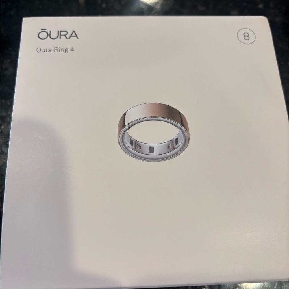 Oura Ring 4, Size 8, Rose Gold NEW